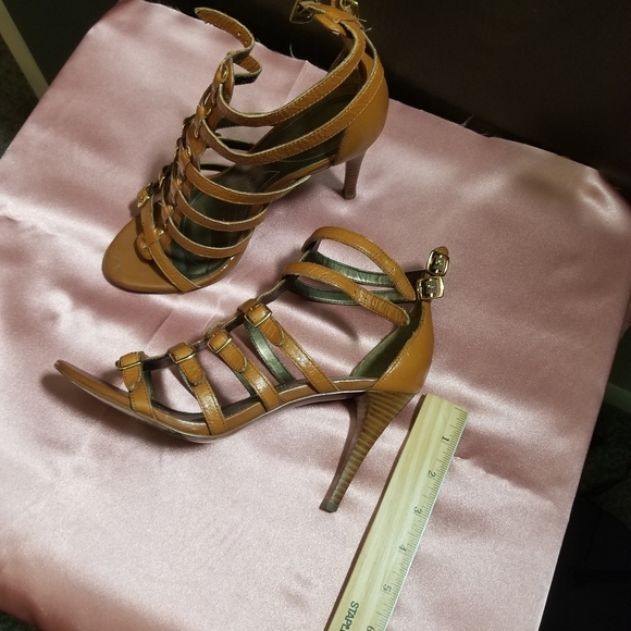 Gladiator 4" Heel Sandals, Ankle straps, Tan, Size 7. - Picture 2 of 5